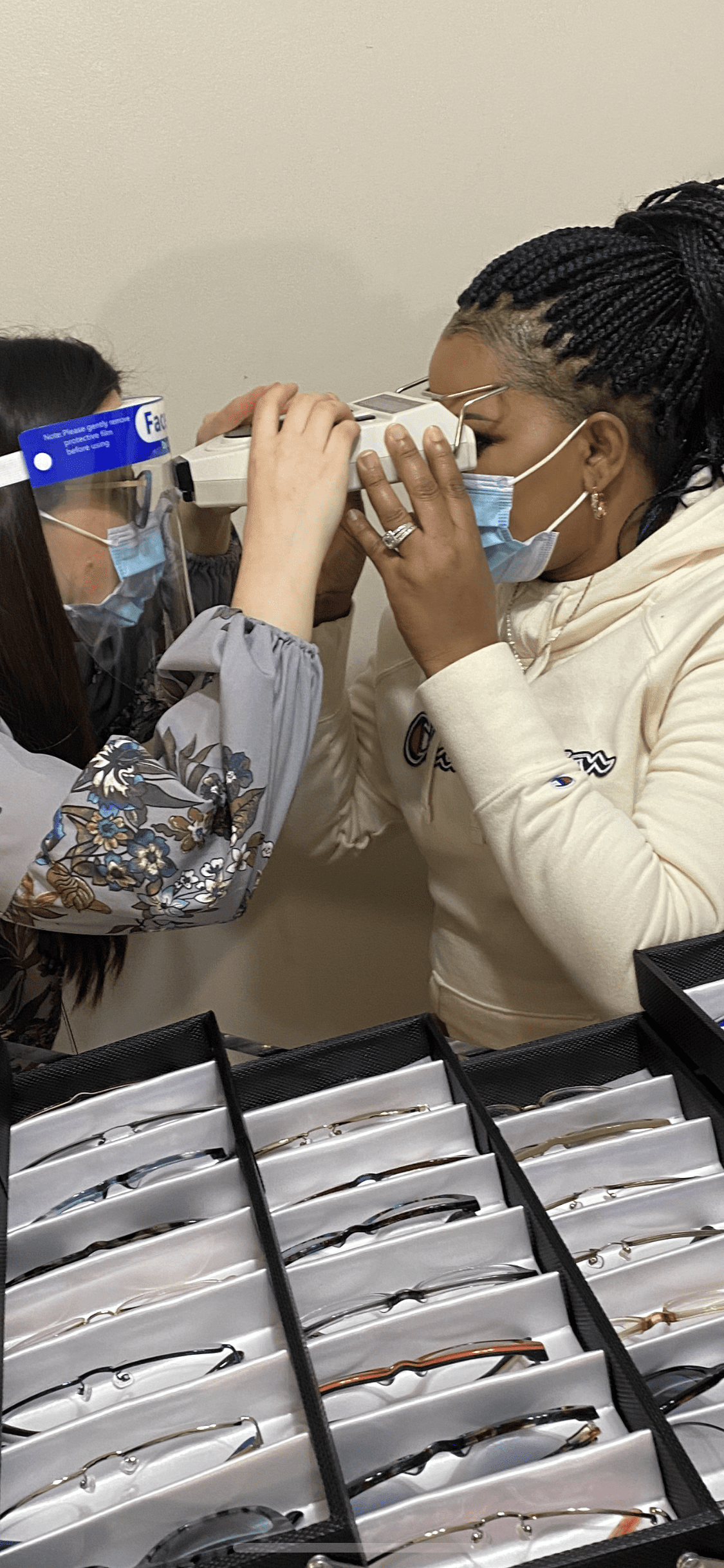 Pupillary distance measurement